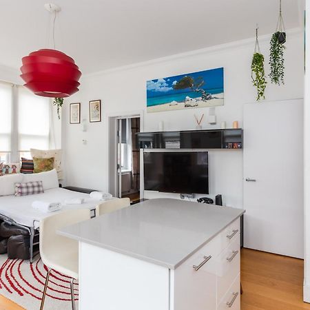 Homely 1 Bedroom Apartment In The Heart Of Vibrant Camden 런던 외부 사진